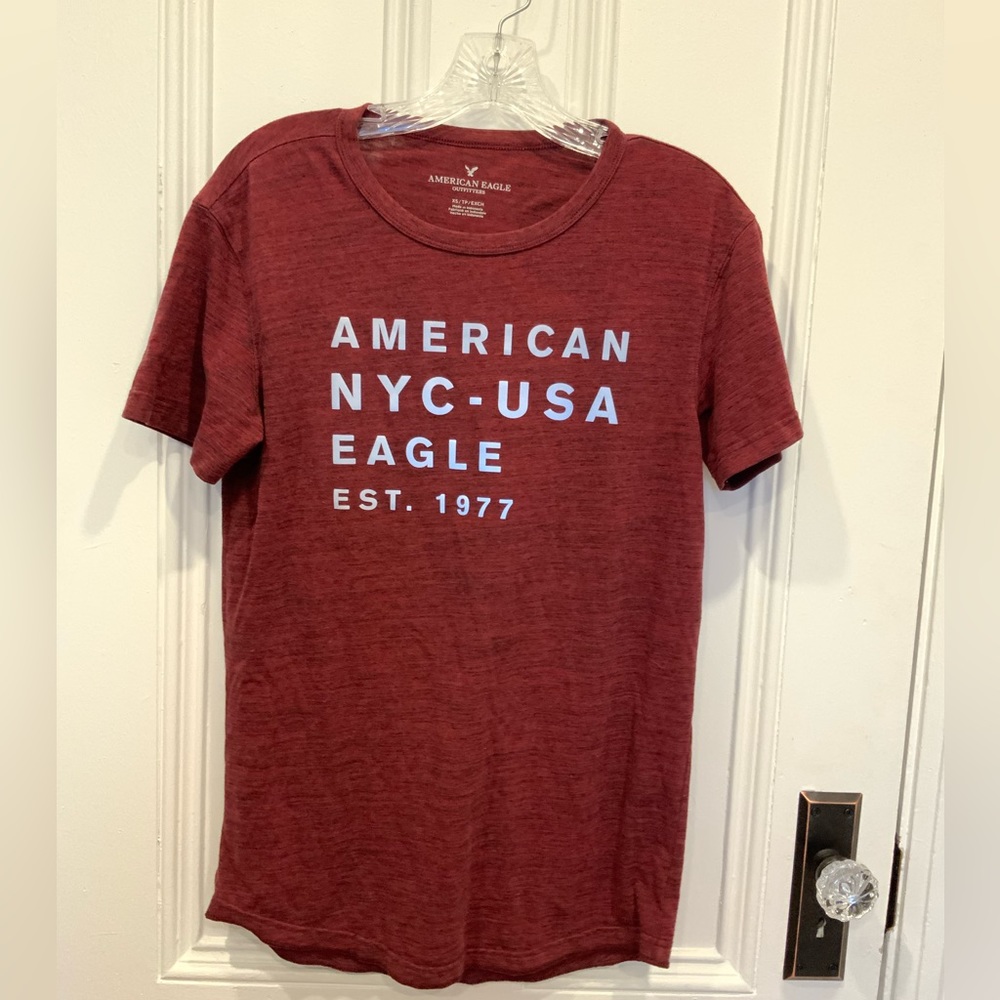 American Eagle Red Heathered T-Shirt Size XS